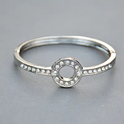 ring metal engagement